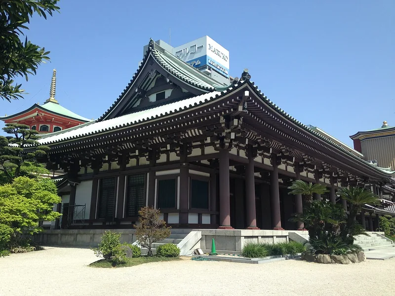 The main hall and pagoda at Tochoji Temple in Hakata