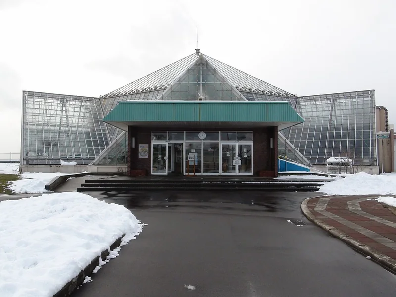 The greenhouse at Hakodate Tropical Botanical Garden in winter
