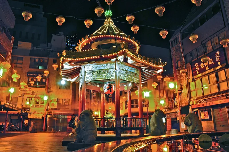 The illuminated pavilion and lanterns in Kobe’s Nankinmachi Chinatown