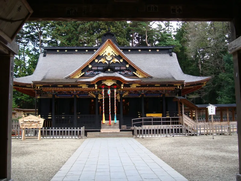 The decorated main building of Osaki Hachimangu Shrine