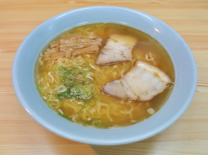 A bowl of Takayama ramen photographed at Kikyoya