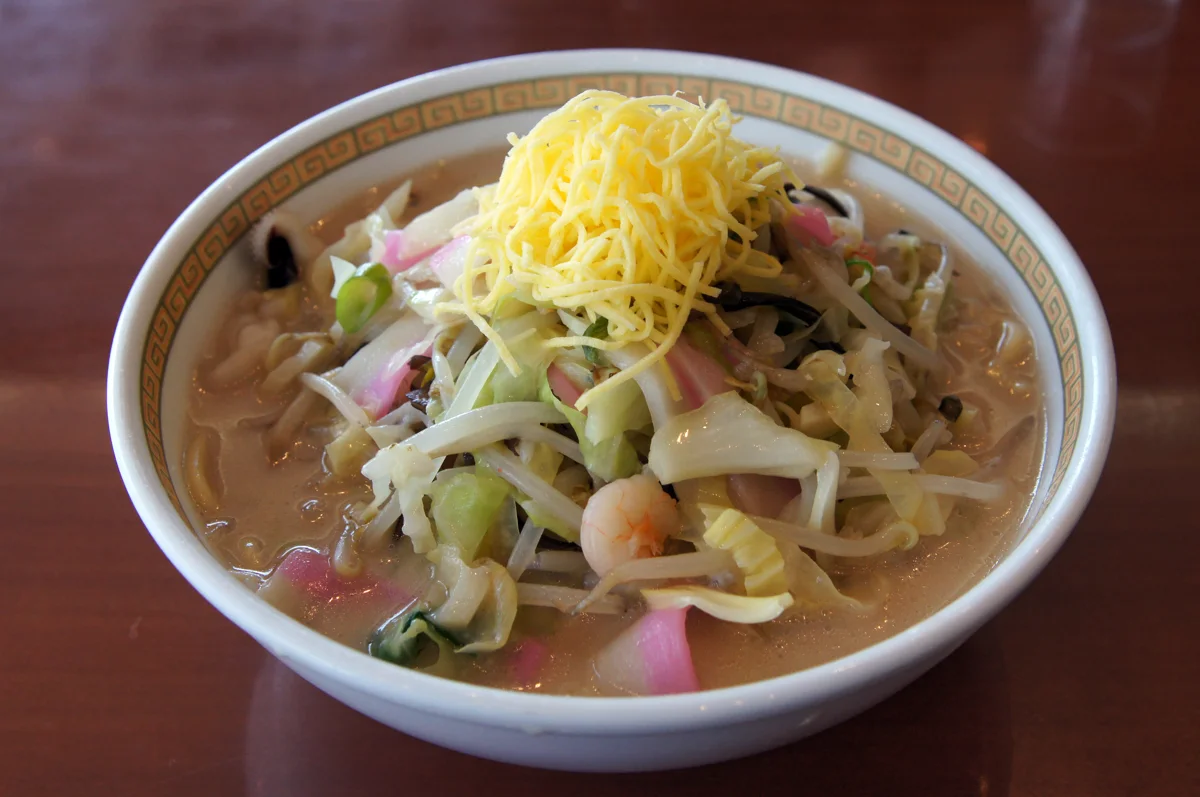 Nagasaki champon topped with mixed ingredients.