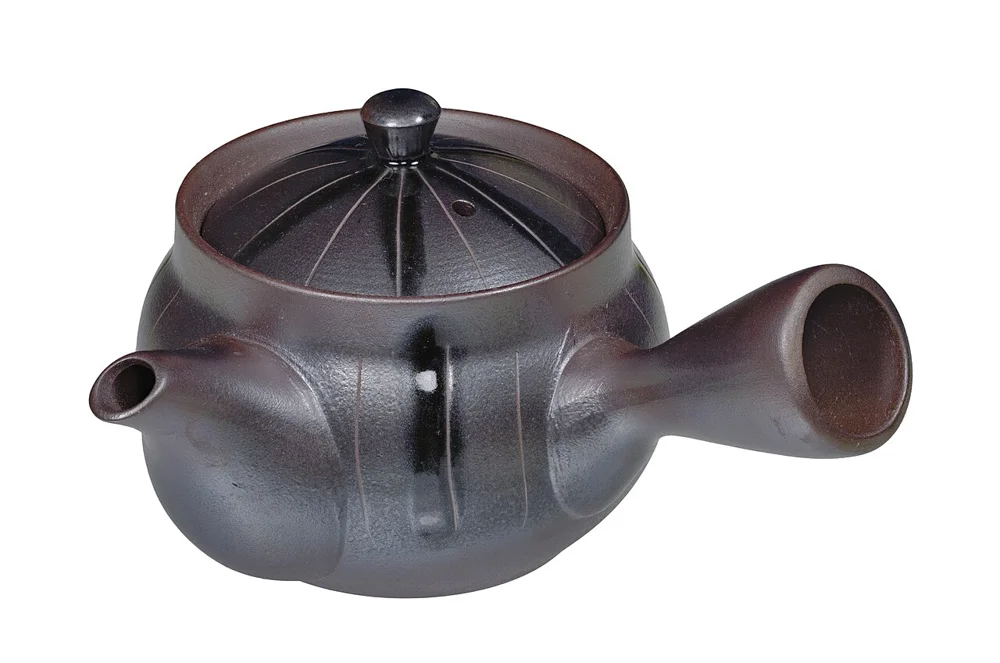 A side-handled kyusu teapot
