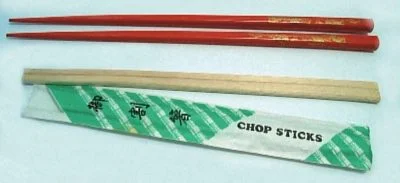 Examples of wooden and plastic chopsticks